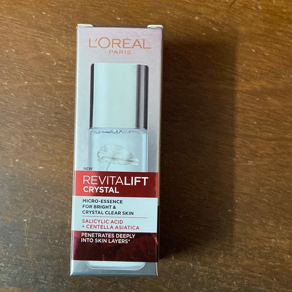 L'Oreal Other - L'Oreal Paris Revitalift with Salicylic Acid for Clear Skin 22 ml